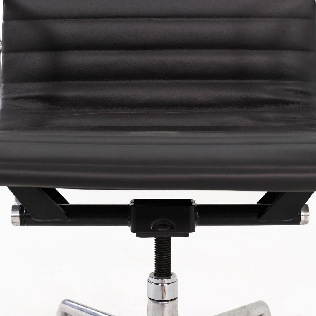 Eames Aluminum Group Management Desk Chair, Model EA335