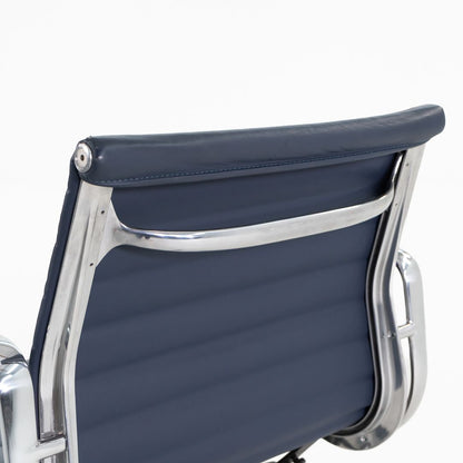 Eames Aluminum Group Management Chair, Model EA335