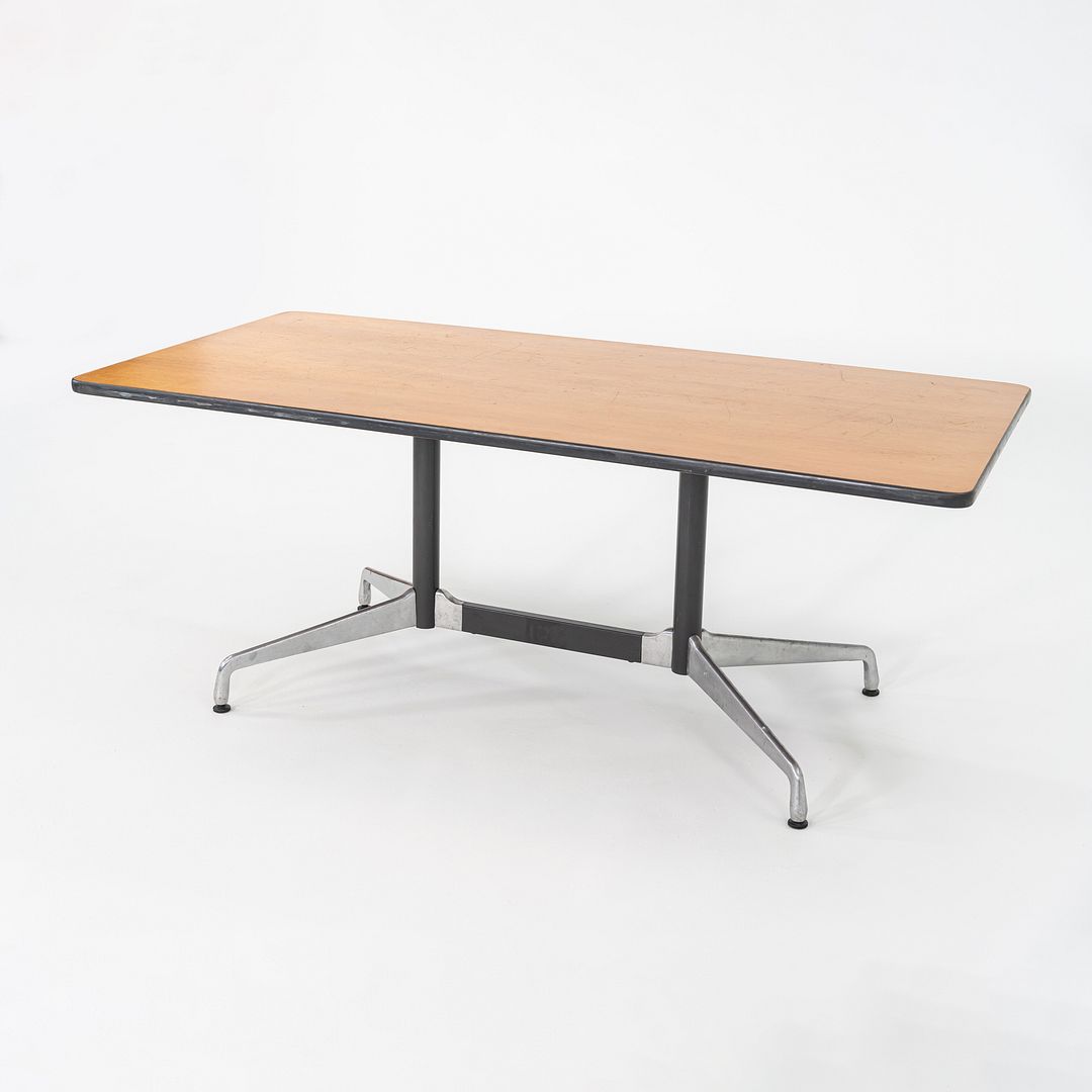 Segmented Conference Table, Model ET143