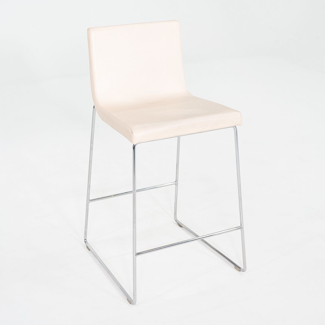 Lineal Comfort Counter Stool