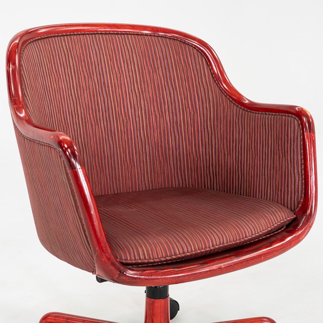 Bucket Executive Chair