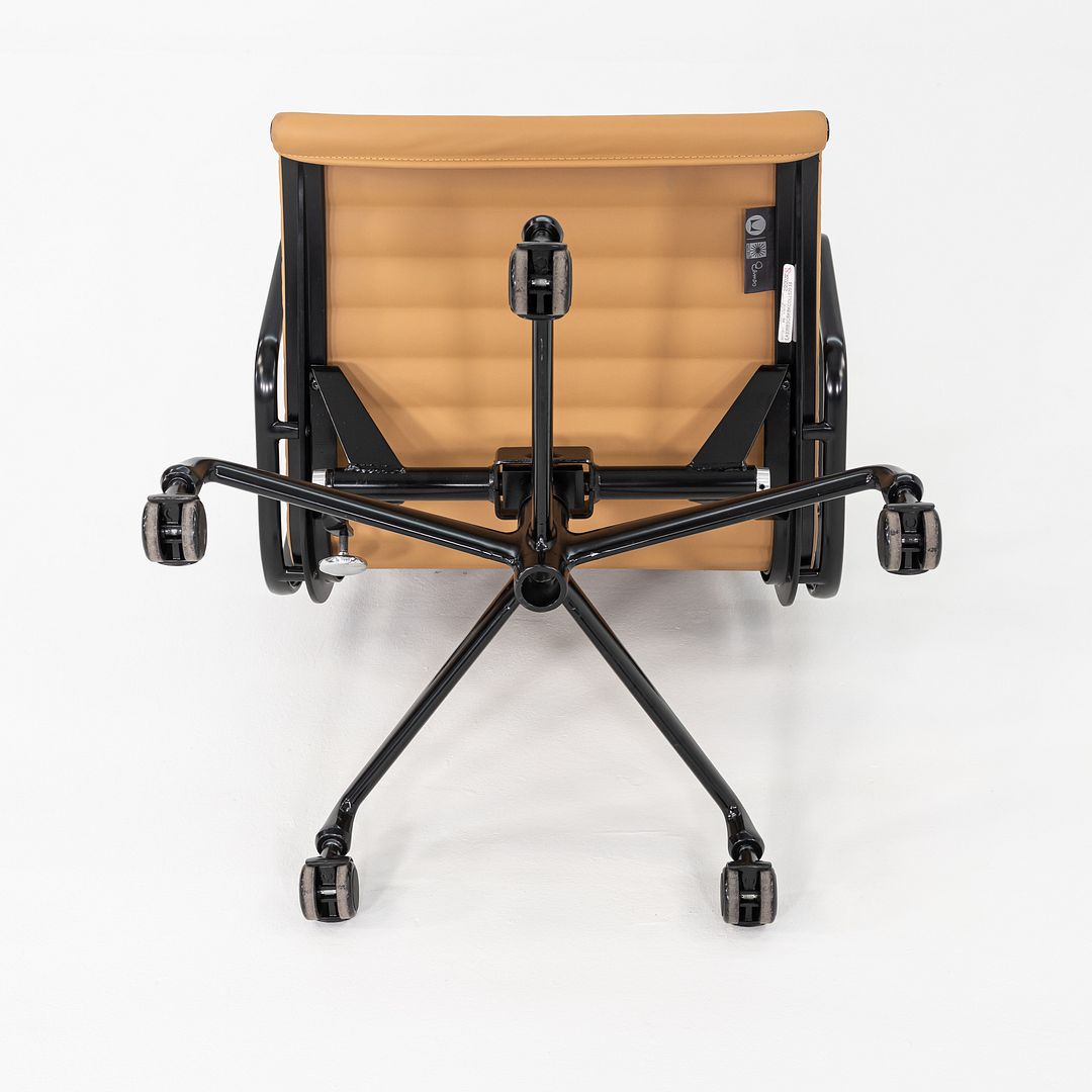 Eames Aluminum Group Management Desk Chair, Model EA335