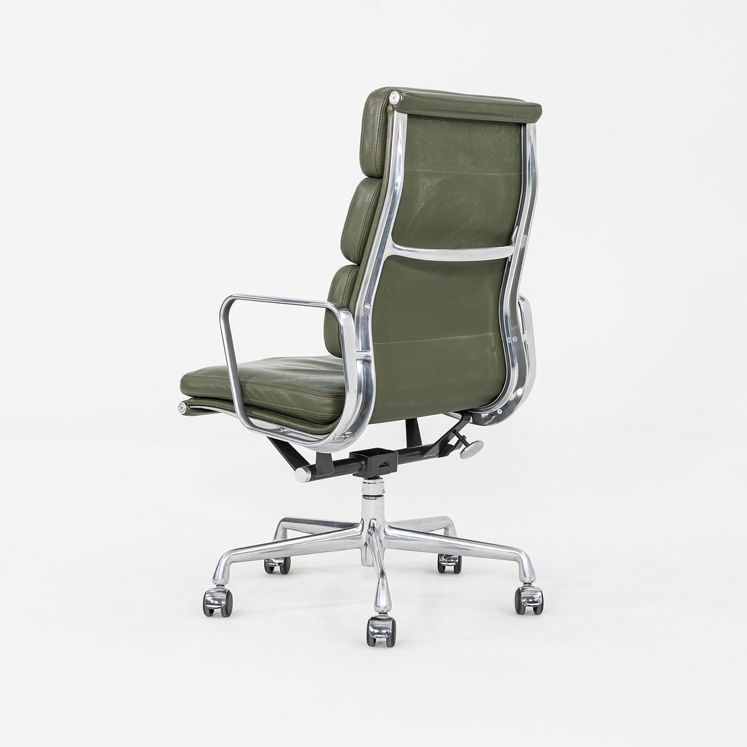 Soft Pad Executive Chair, Model EA437