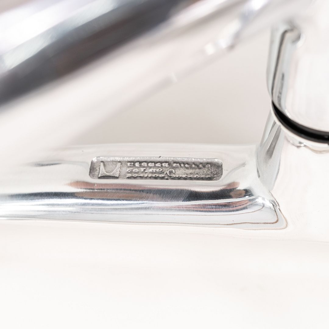 Aluminum Group Lounge Chair, Model EA316