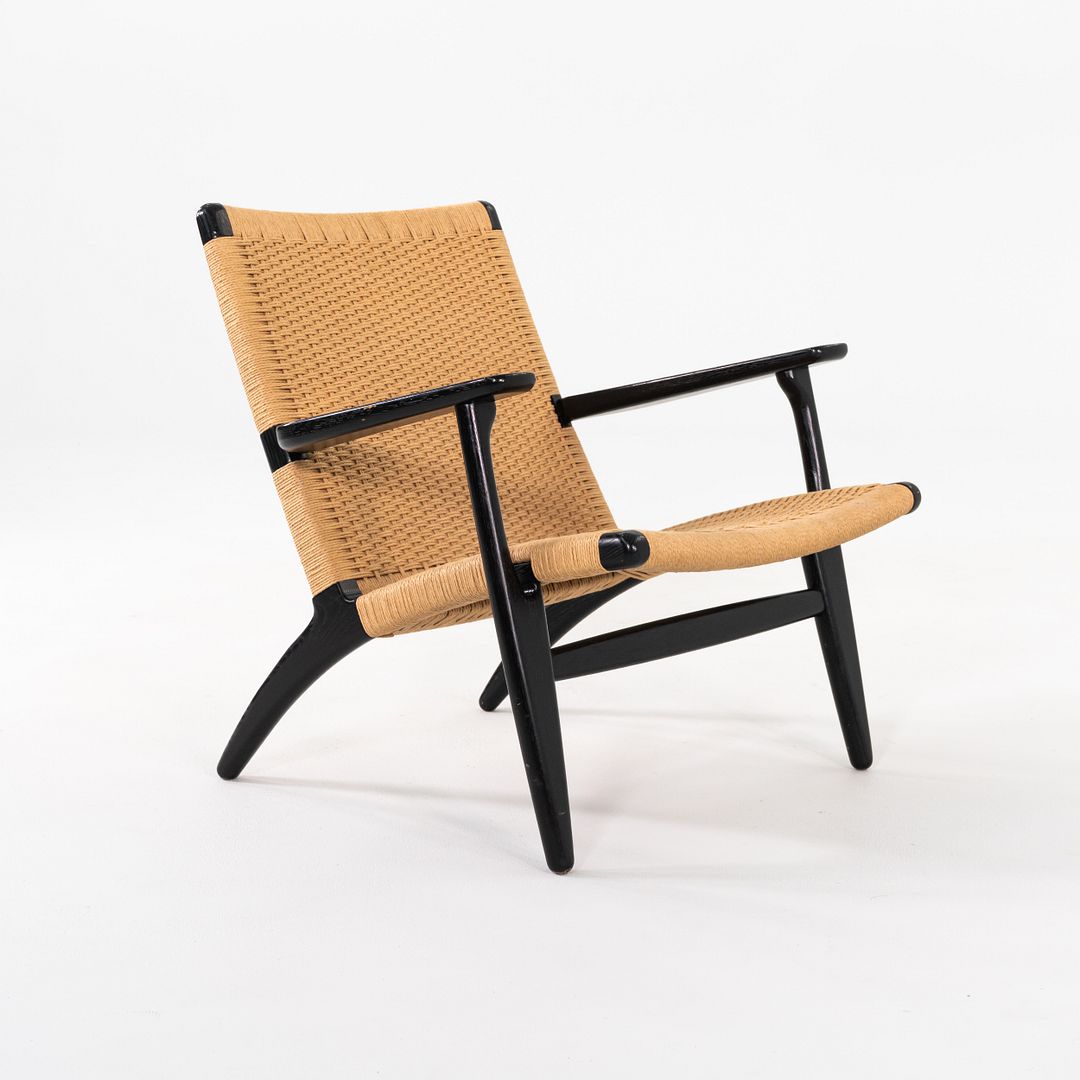 CH25 Lounge Chair