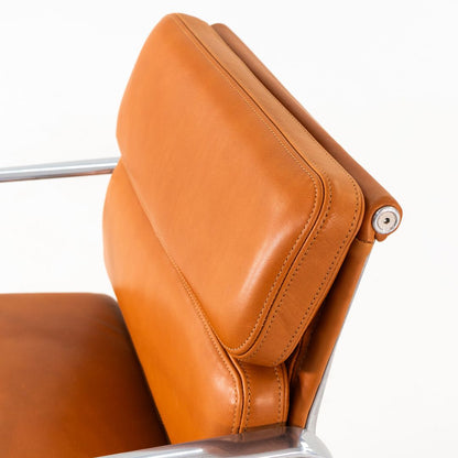Soft Pad Management Chair, EA435
