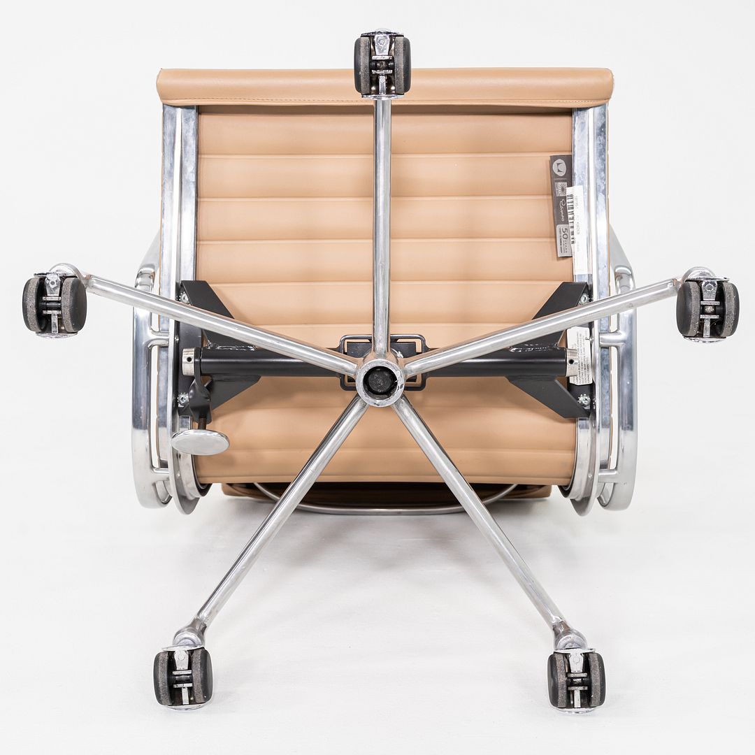 Aluminum Group Management Desk Chair, Model EA335