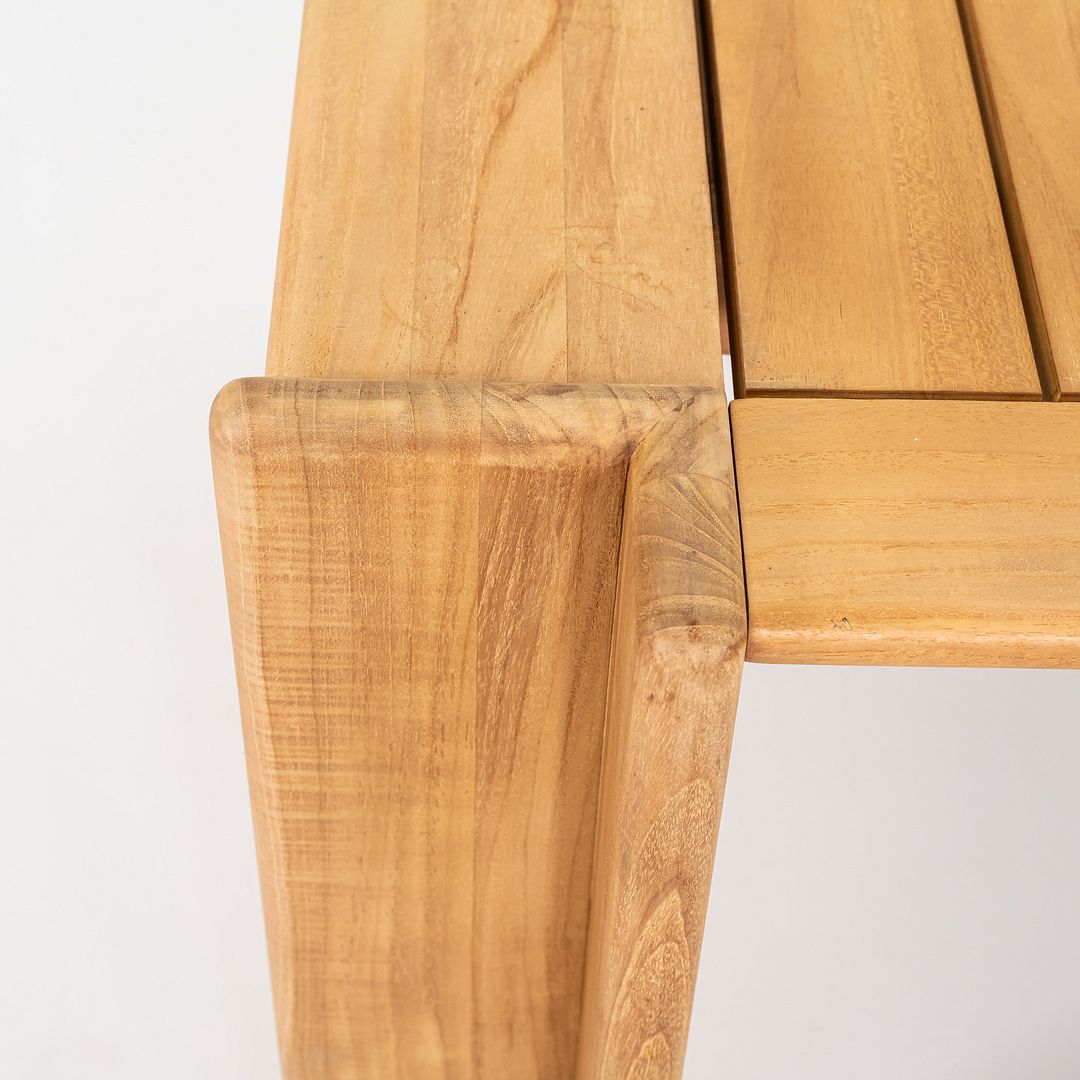 Atmosfera Dining Table