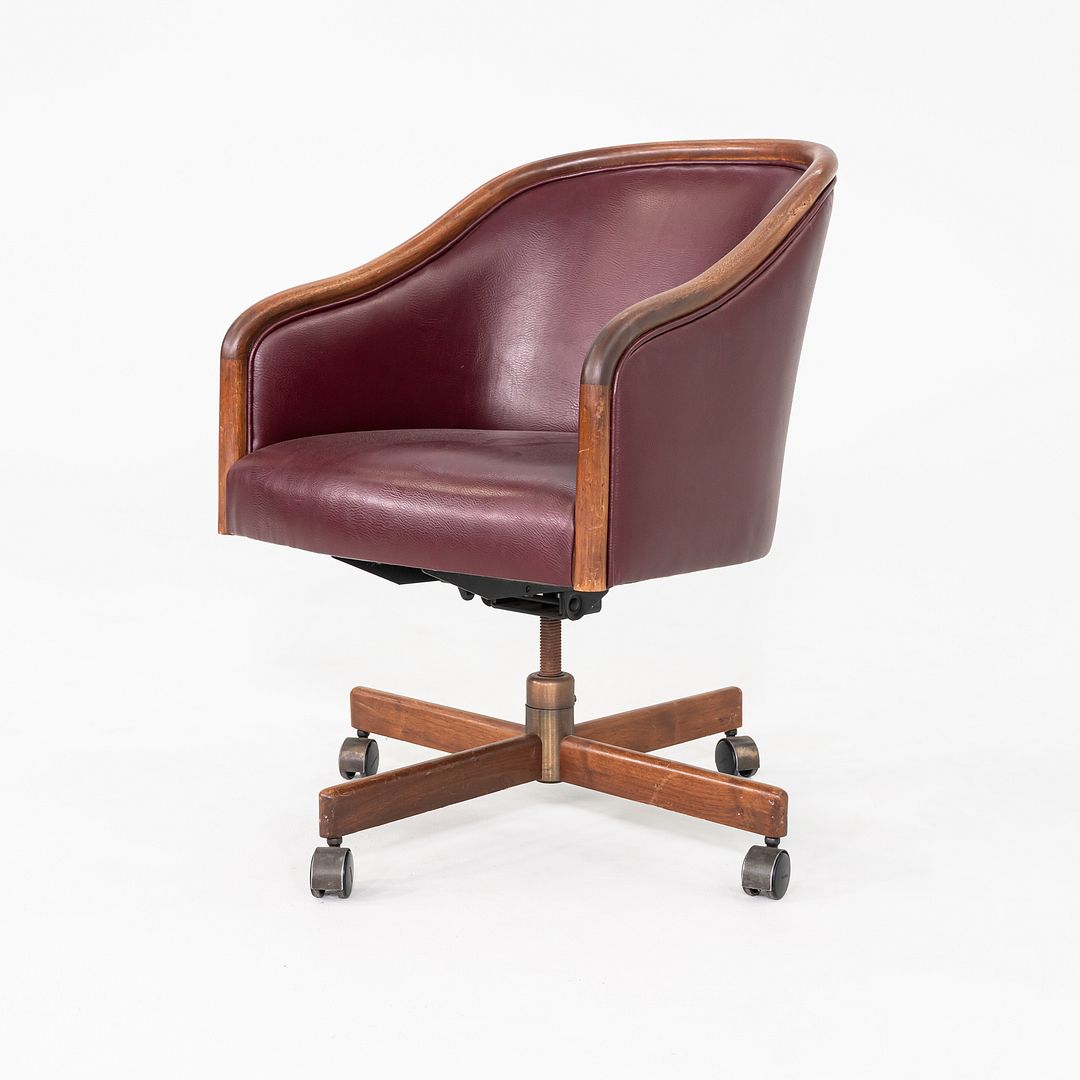 Model 1081 Desk Chair