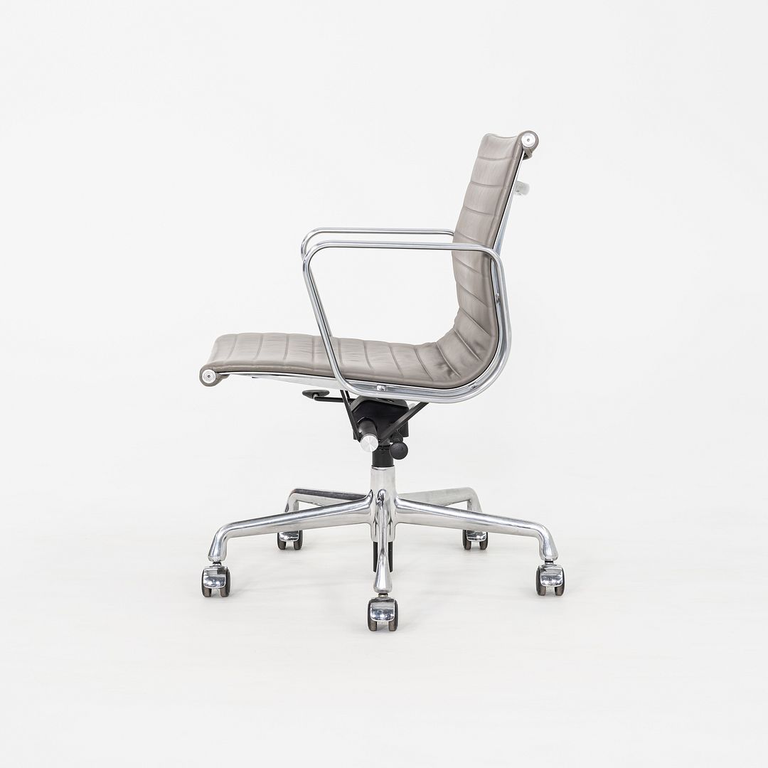 Aluminum Group Management Desk Chair, Model EA335