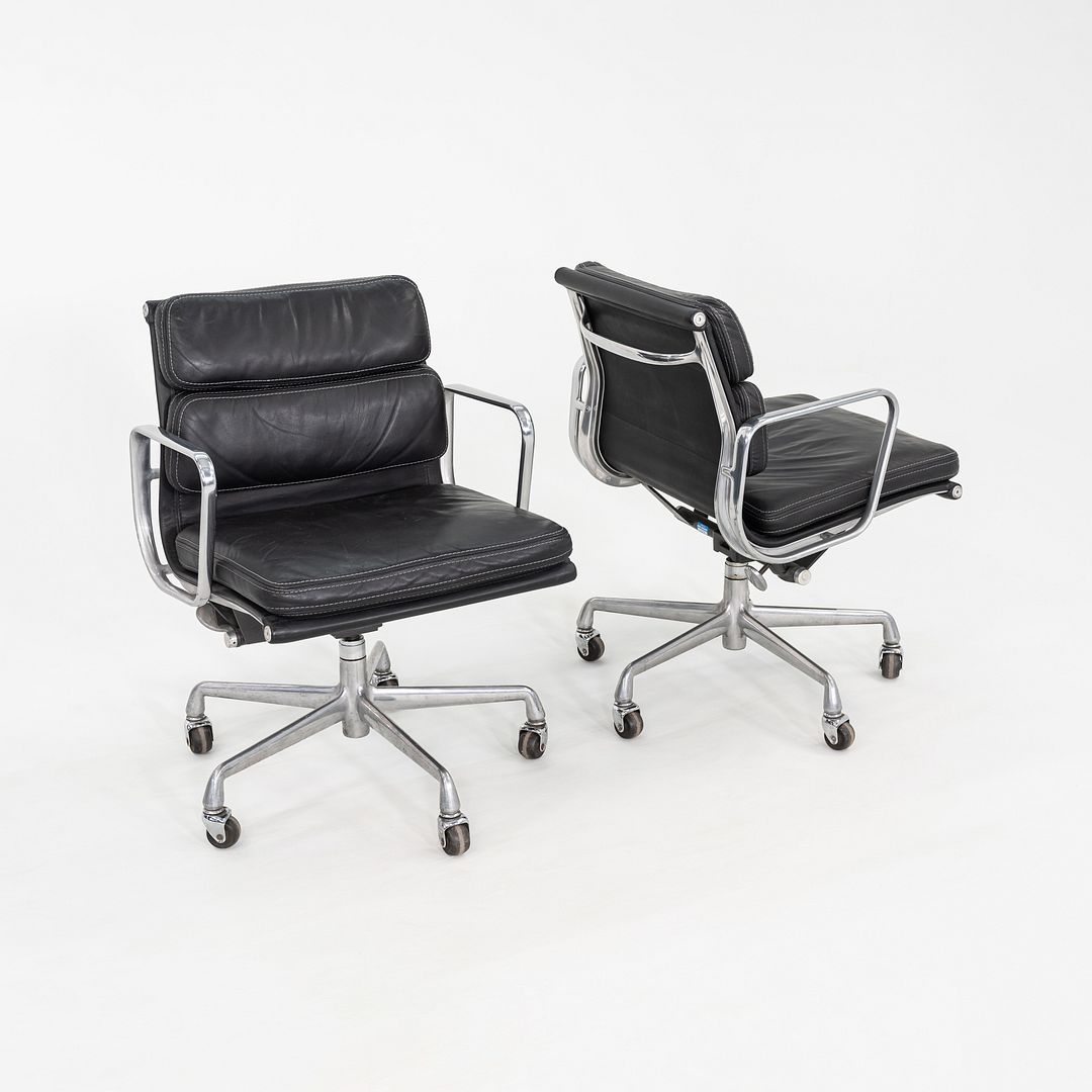 Soft Pad Management Chair, EA435