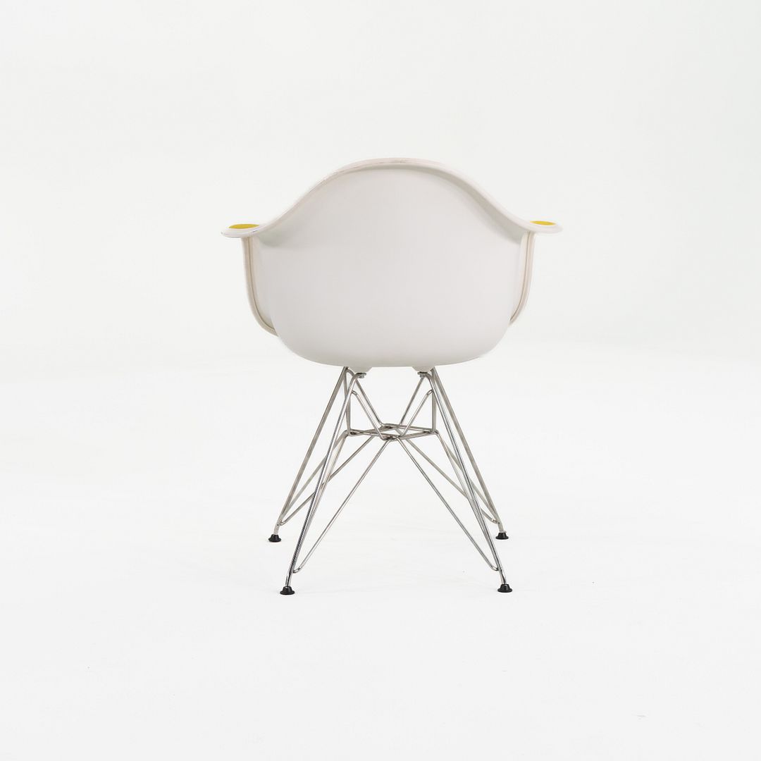 DAR Dining Armchair