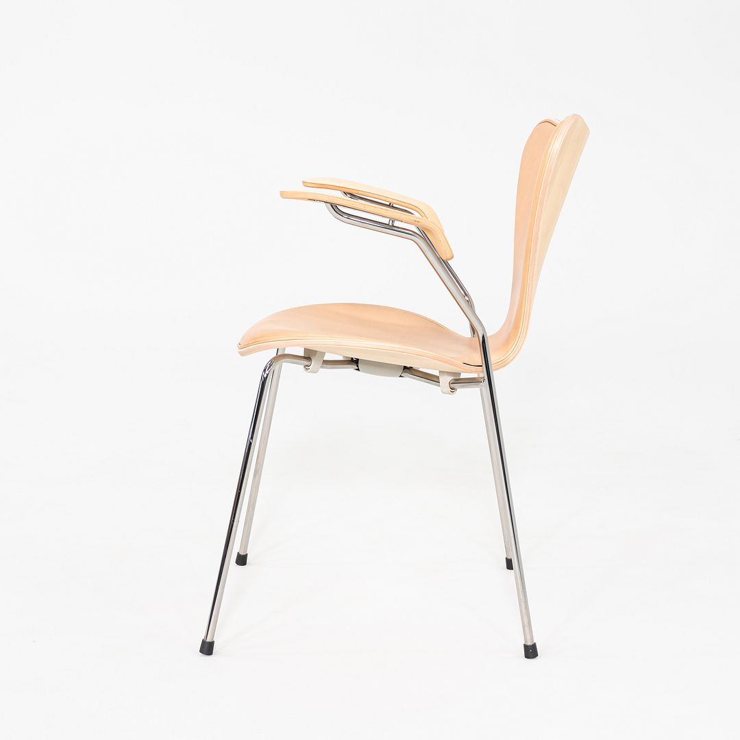 Series 7 Arm Chair
