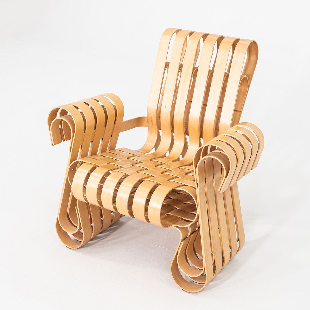 Power Play Lounge Chair