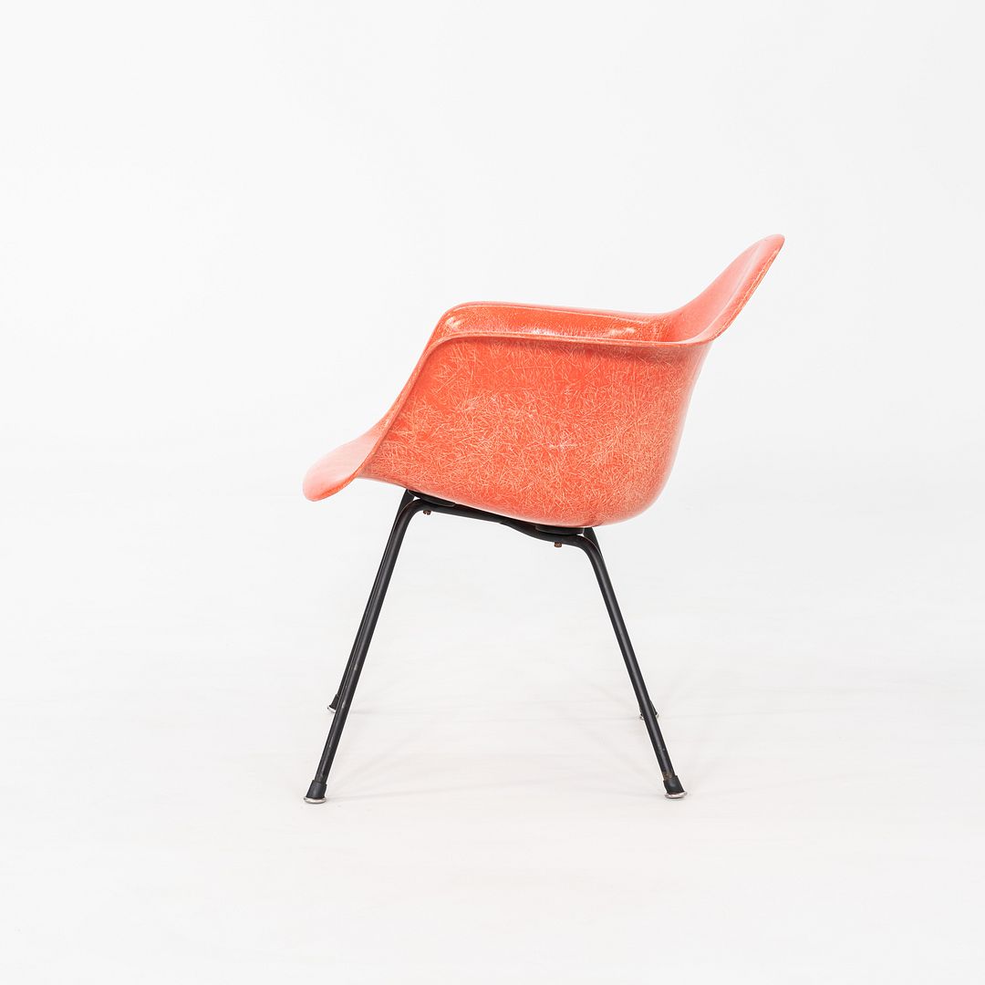 MAX Armchair