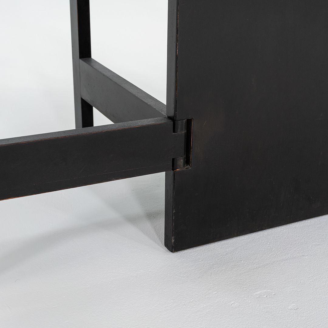 Gate Leg Dining Table, Model 4656
