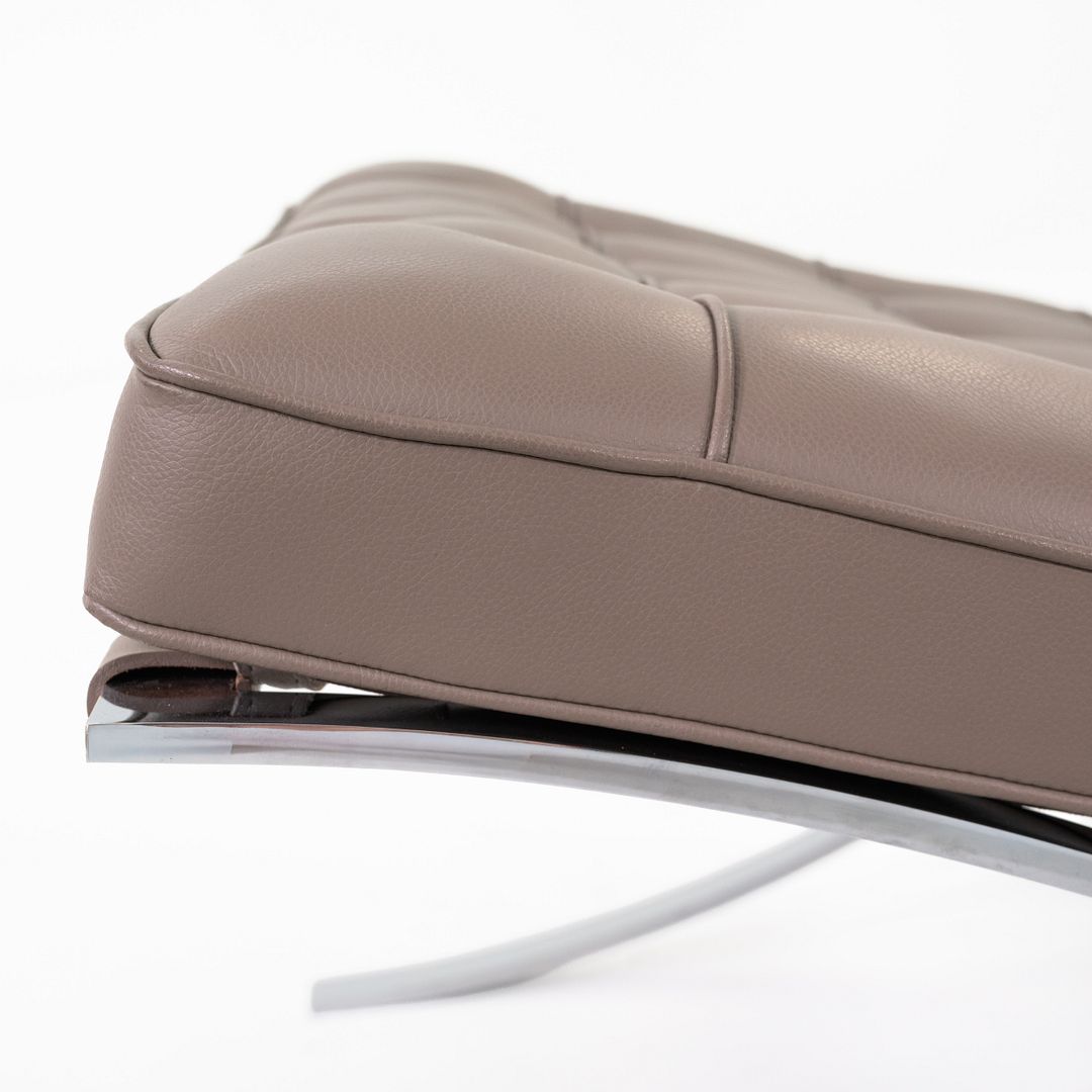 Barcelona Chair, Model 250LC
