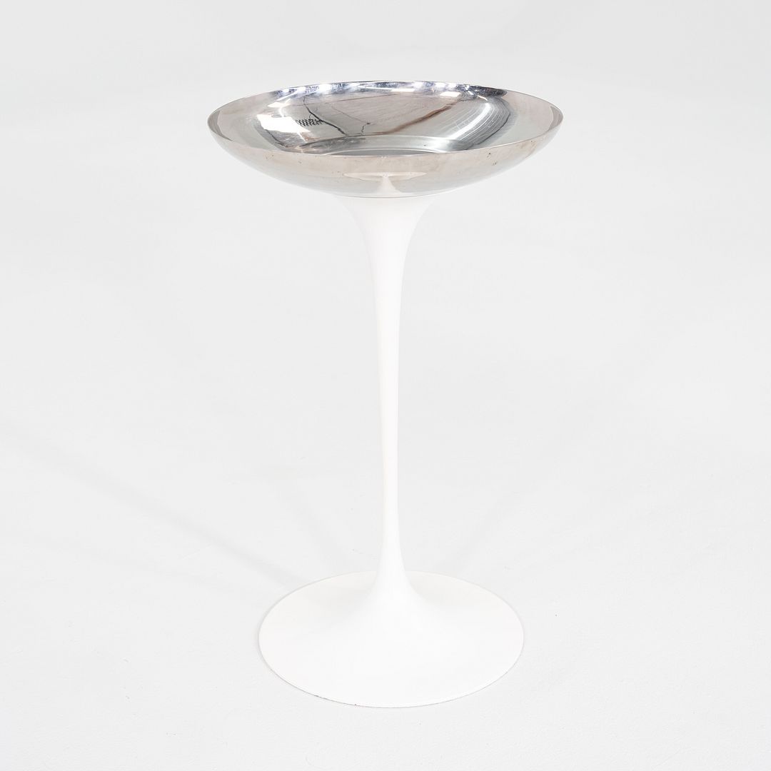 Pedestal Round Ashtray
