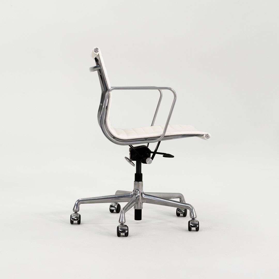 Aluminum Group Management Desk Chair, Model EA335