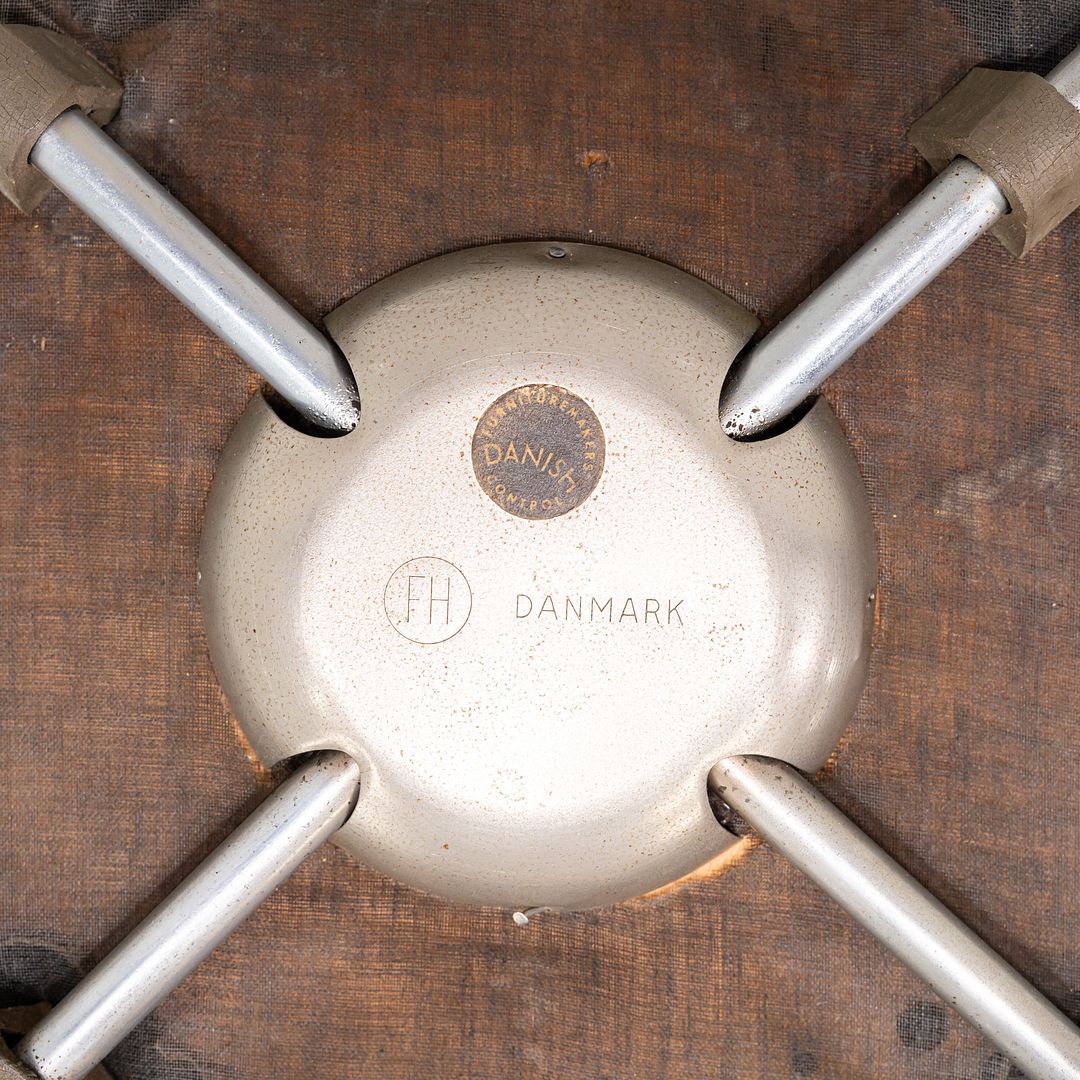Mosquito Chair, Model 3105