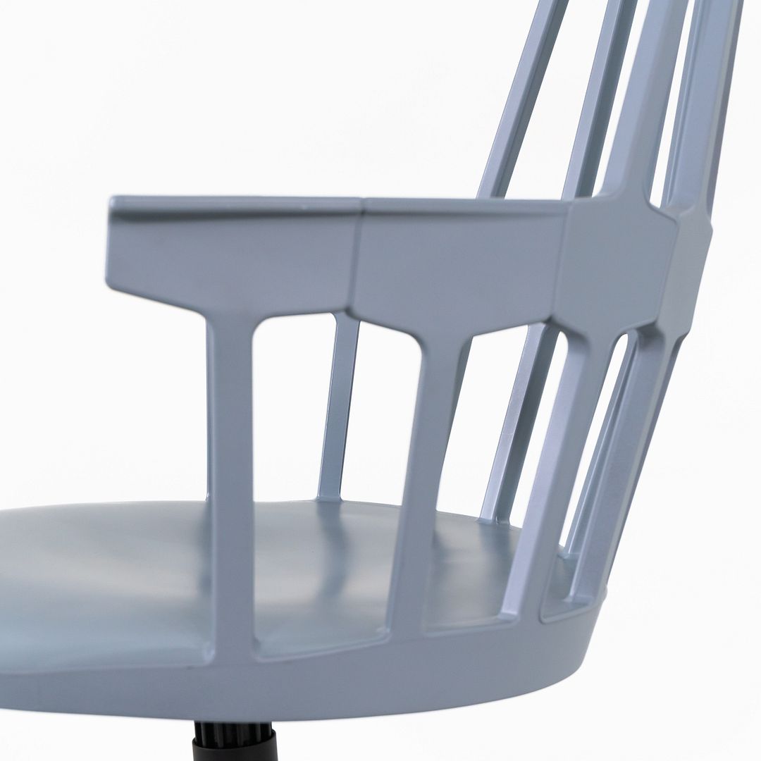 Comback Swivel Chair
