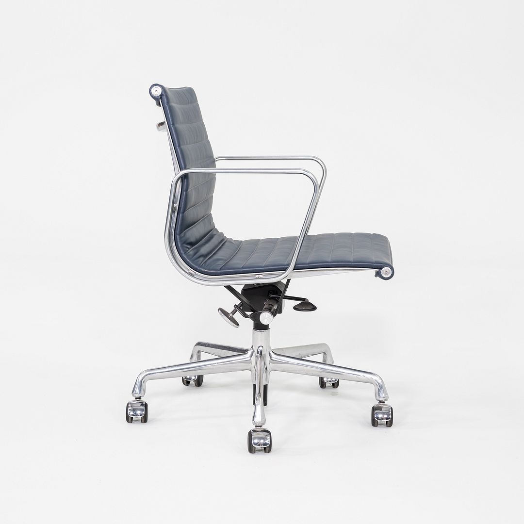 Aluminum Group Management Desk Chair, Model EA335