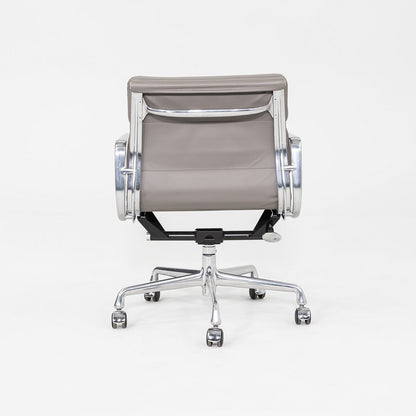 Soft Pad Management Chair, EA435