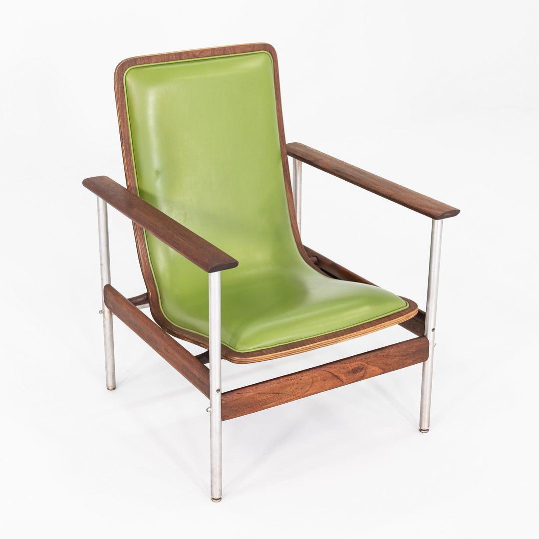 1001 AF Armchair
