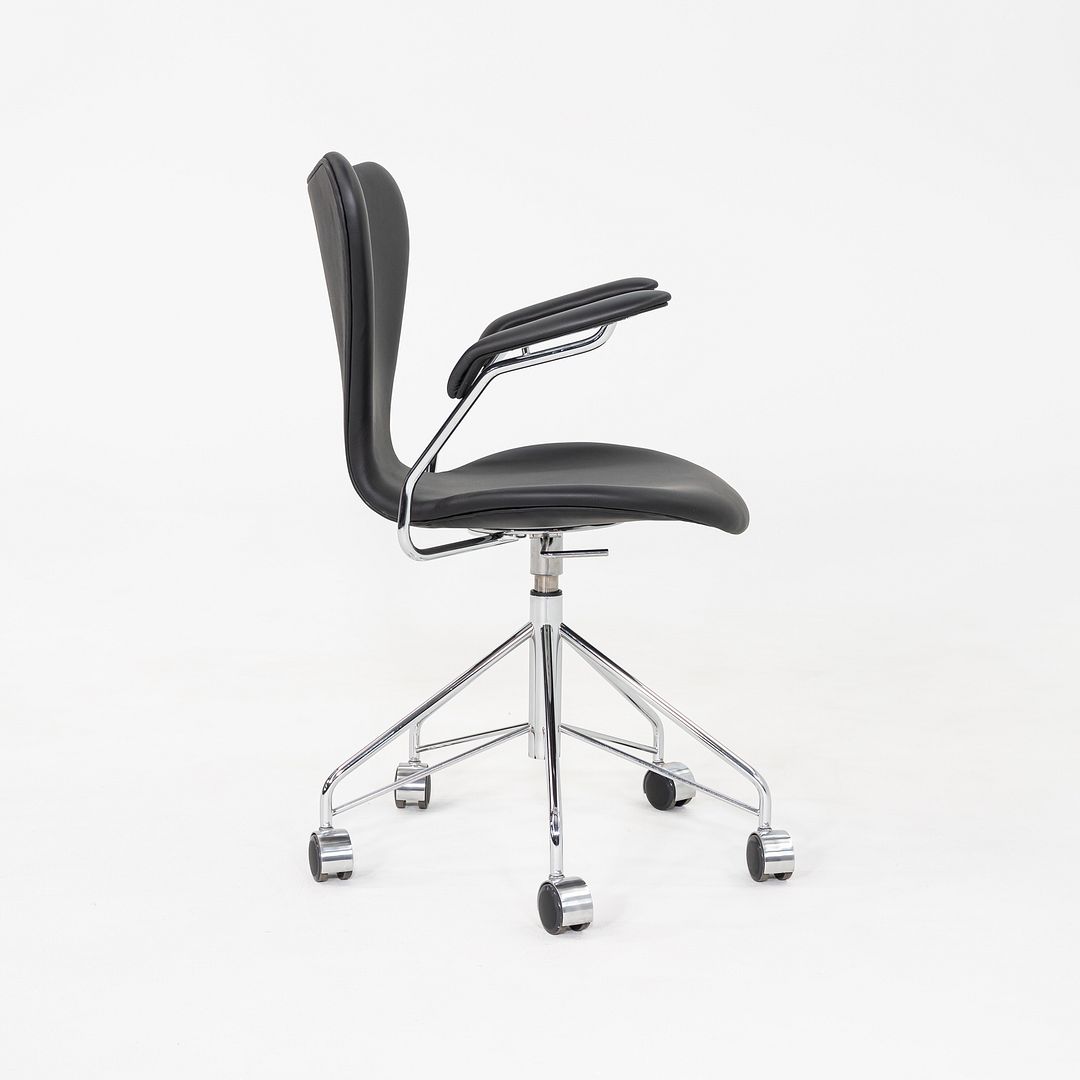 Series 7 Desk Chair