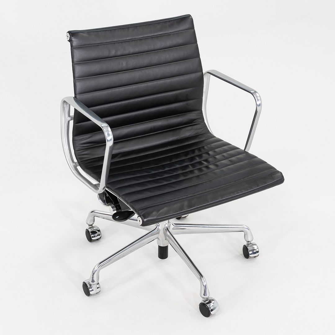 Aluminum Group Management Chair, EA335