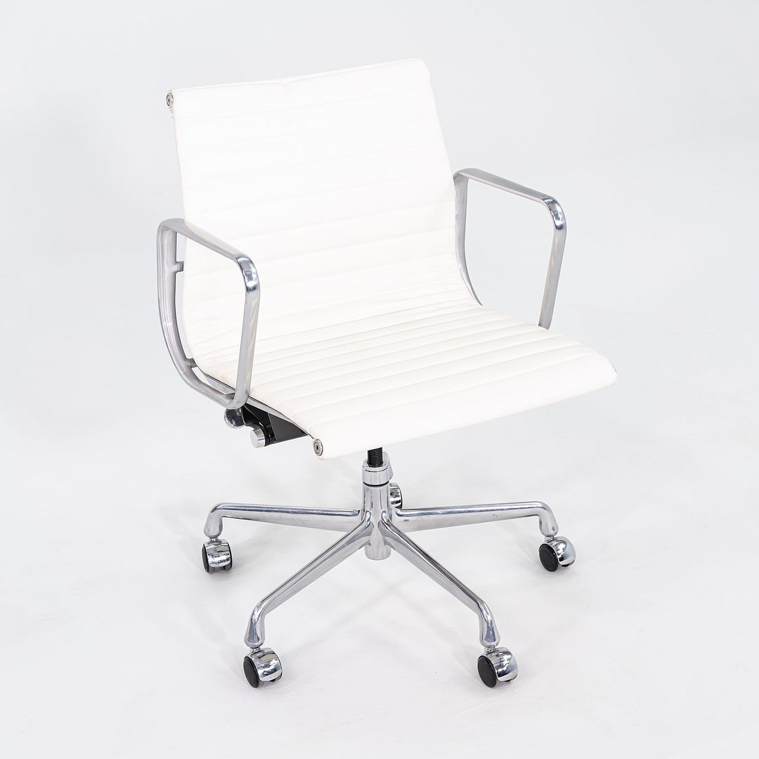 Aluminum Group Management Chair, Model EA335