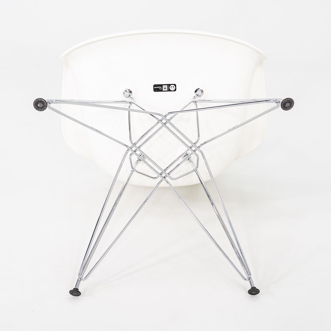 DAR Armchair