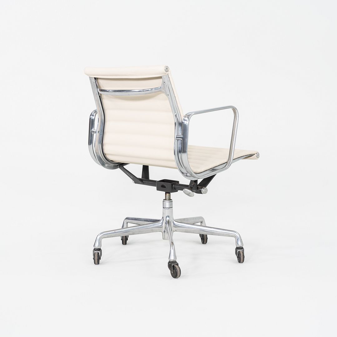 Aluminum Group Management Chair, Model EA335