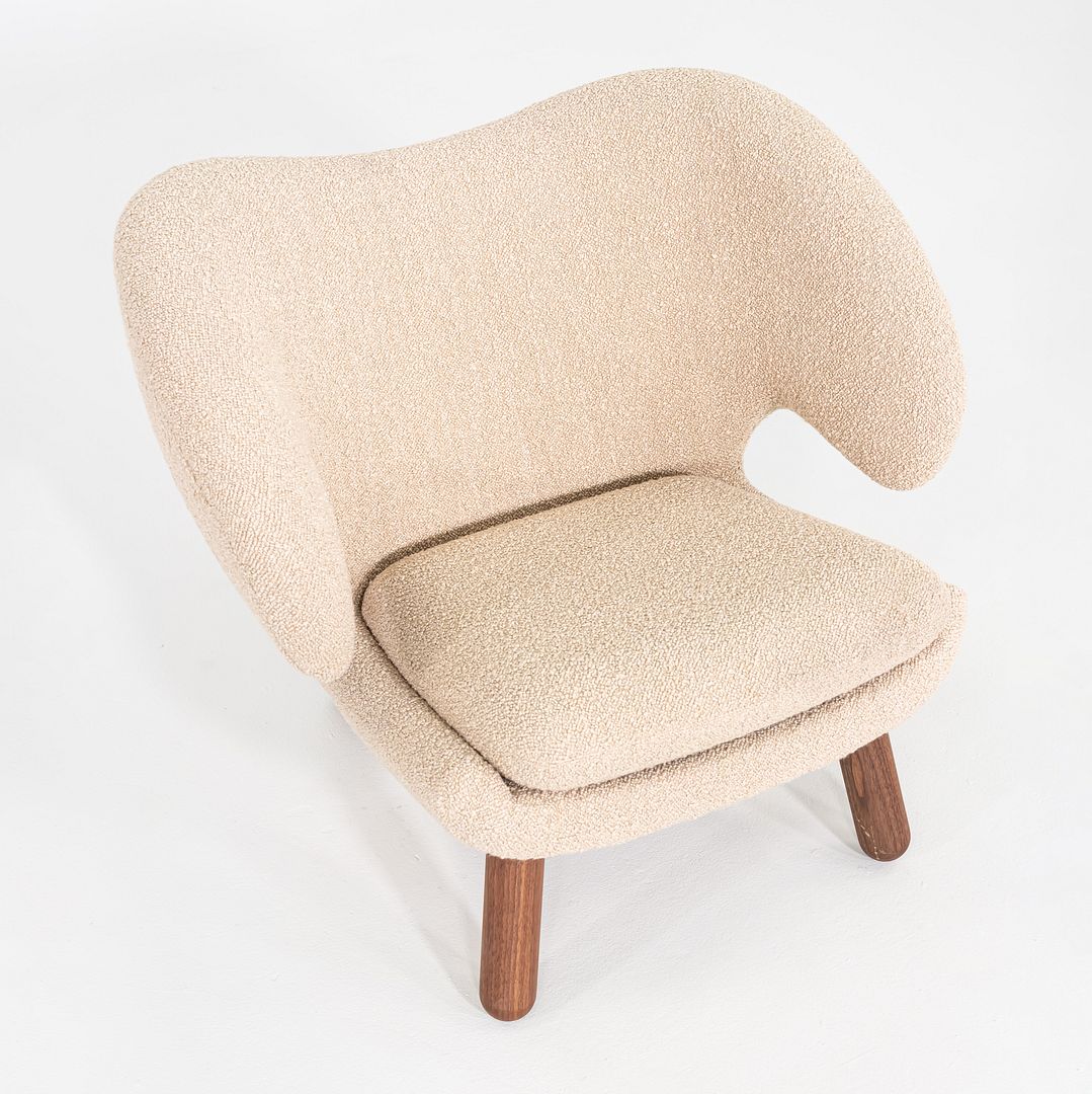 Pelican Lounge Chair