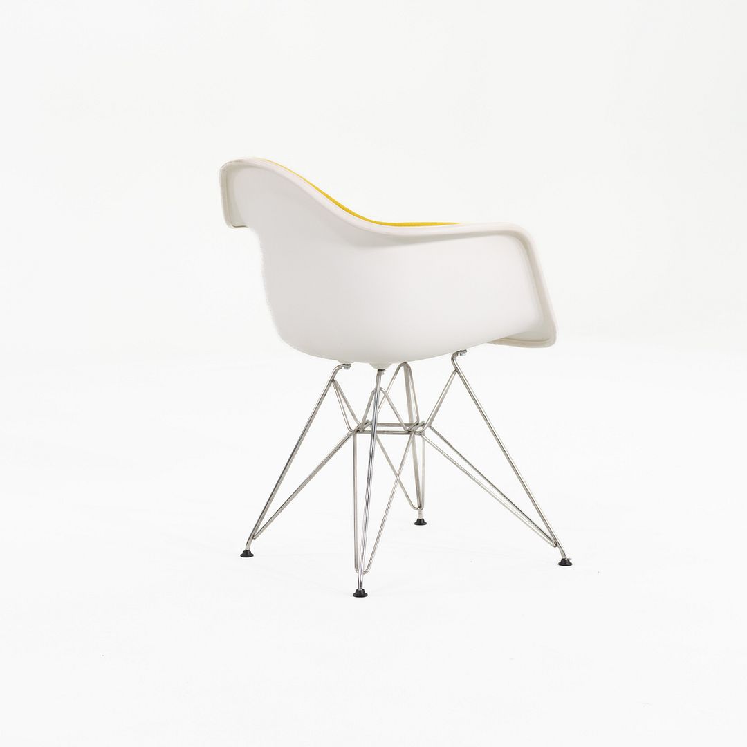 DAR Dining Armchair