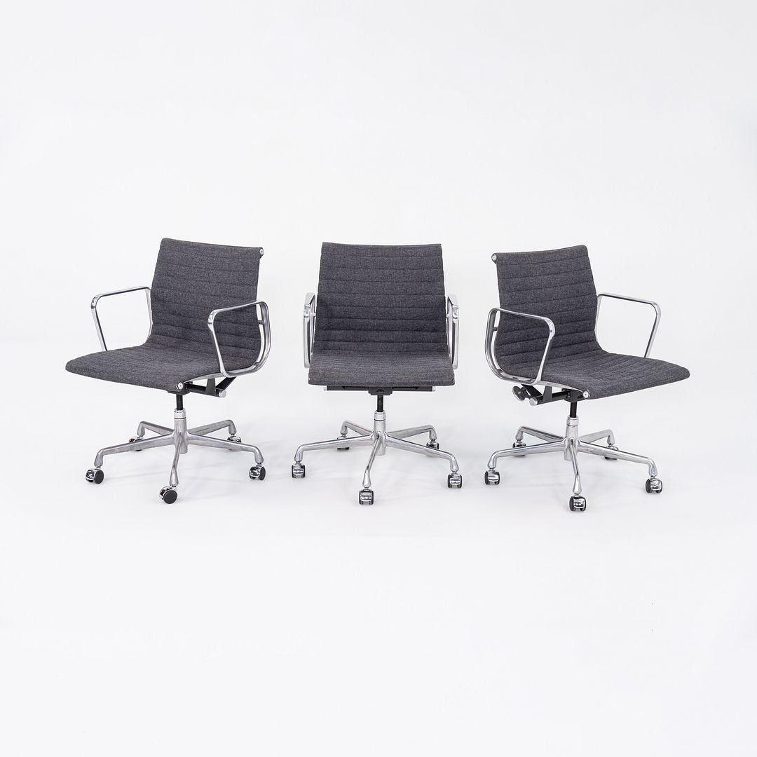 Aluminum Group Management Desk Chair, Model EA335