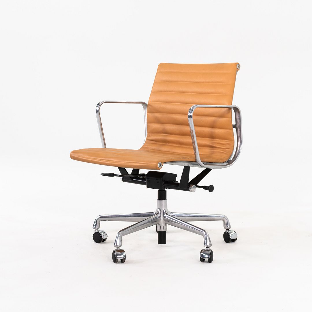 Aluminum Group Management Chair, EA335