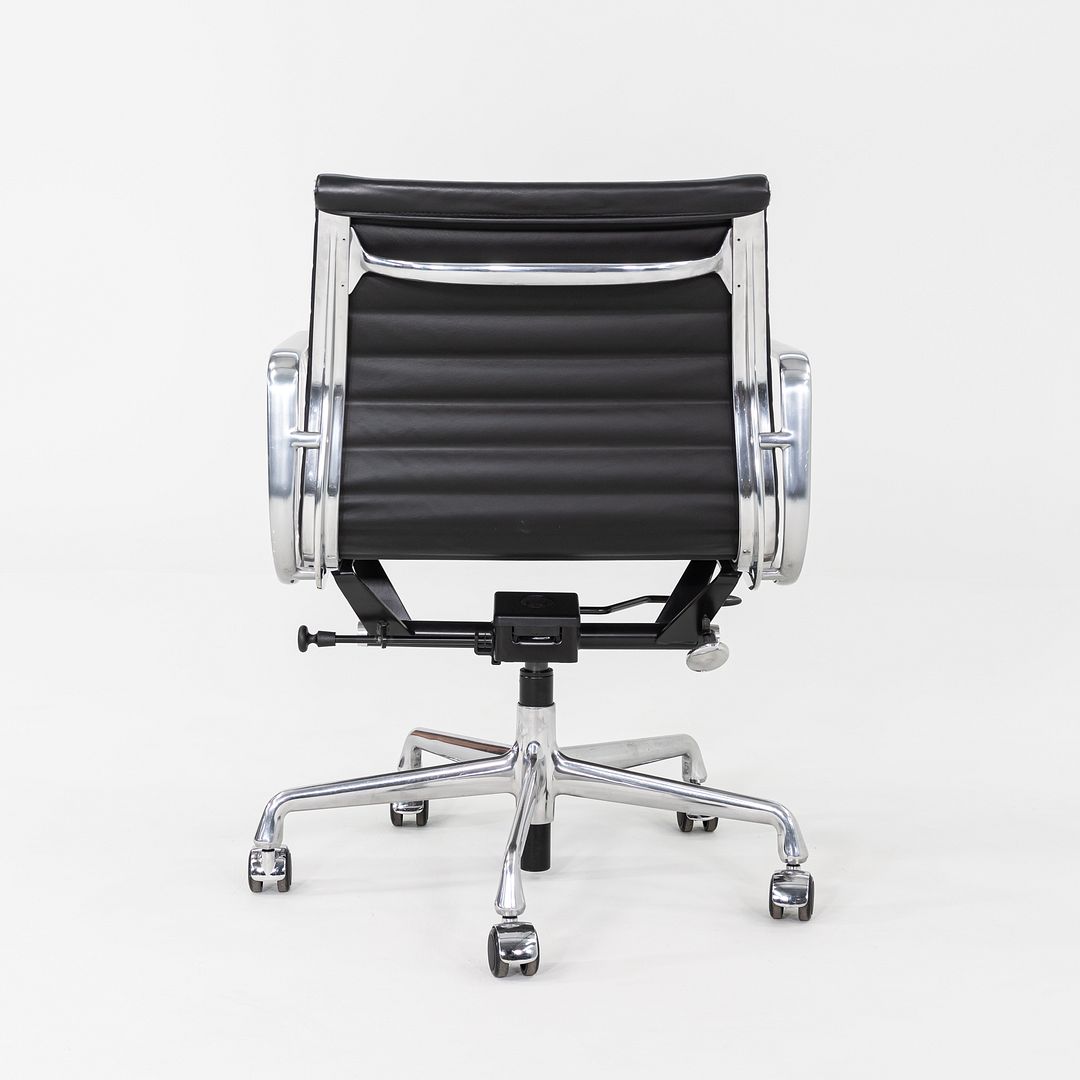 Aluminum Group Management Chair, EA335