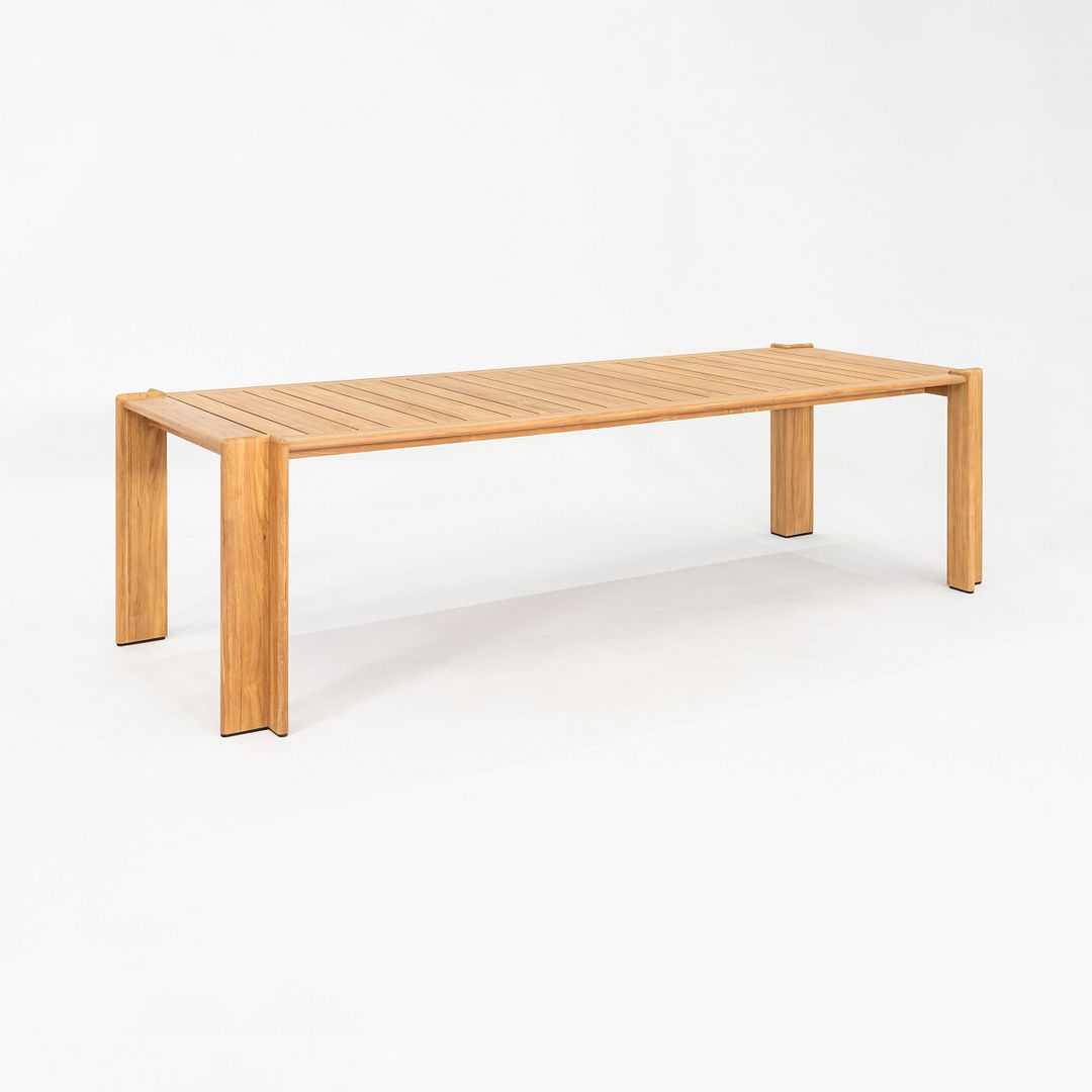 Atmosfera Dining Table