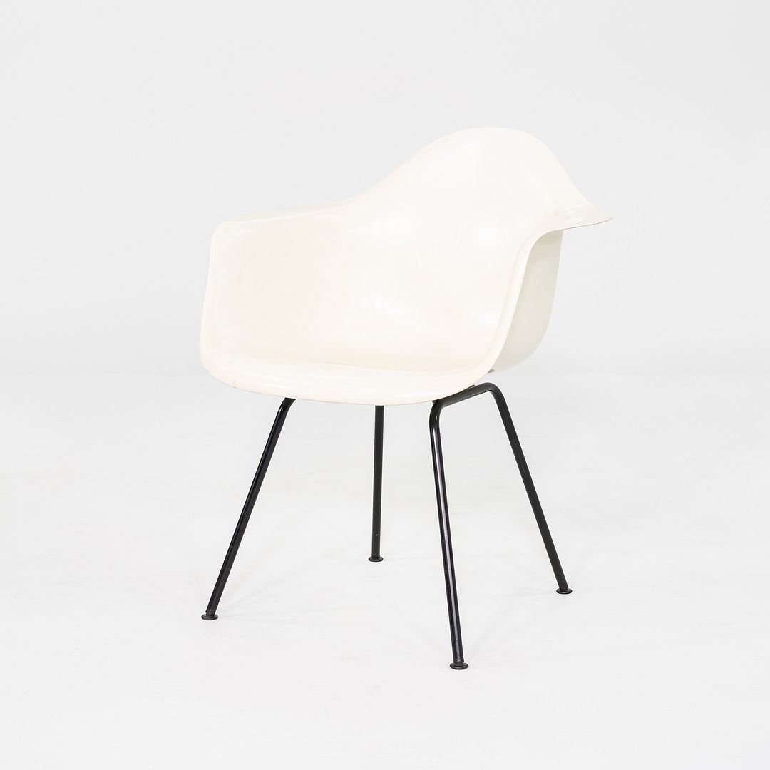 DAX Chair