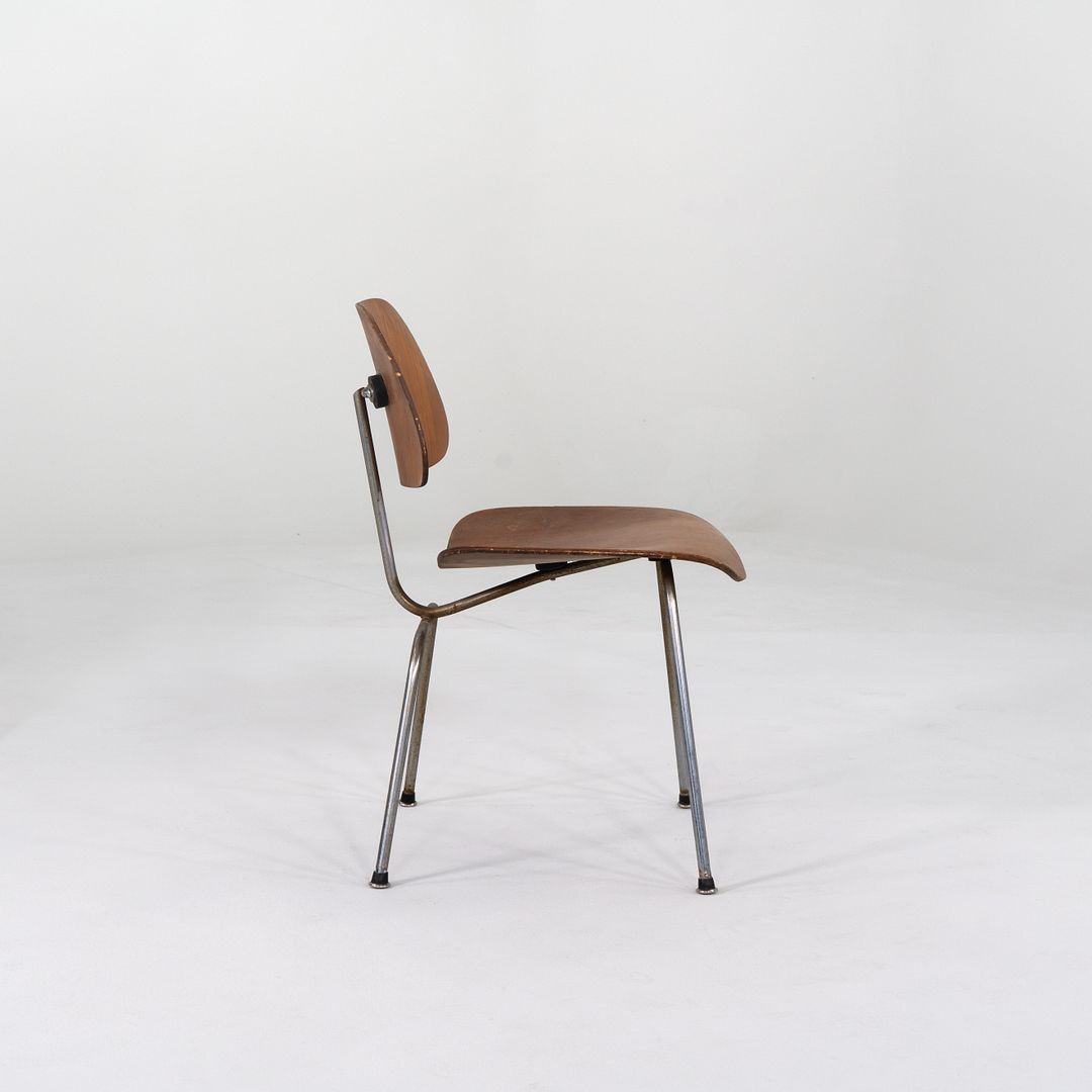 DCM Chair