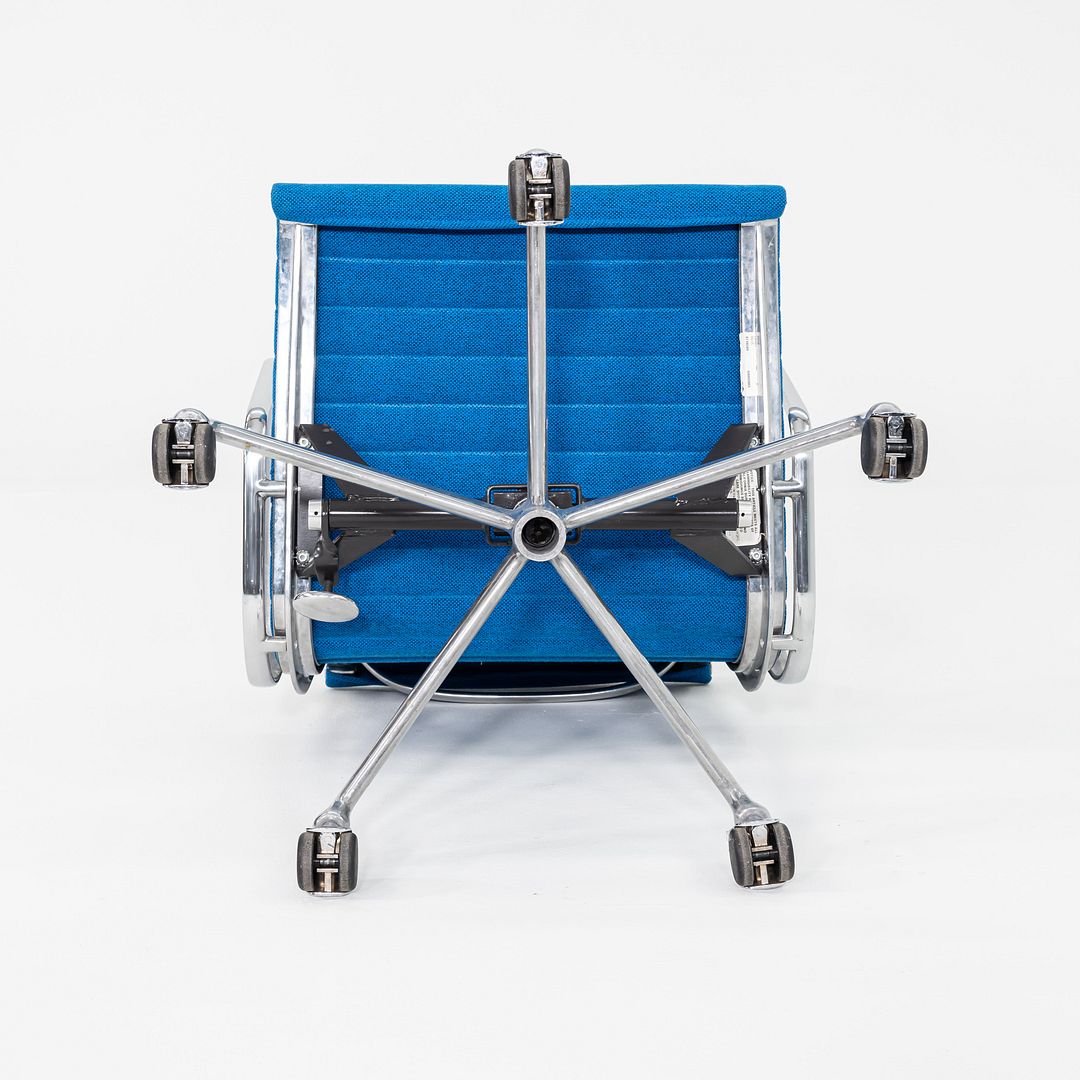 Eames Aluminum Group Management Chair