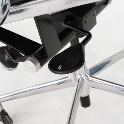 Aluminum Group Management Desk Chair, Model EA335