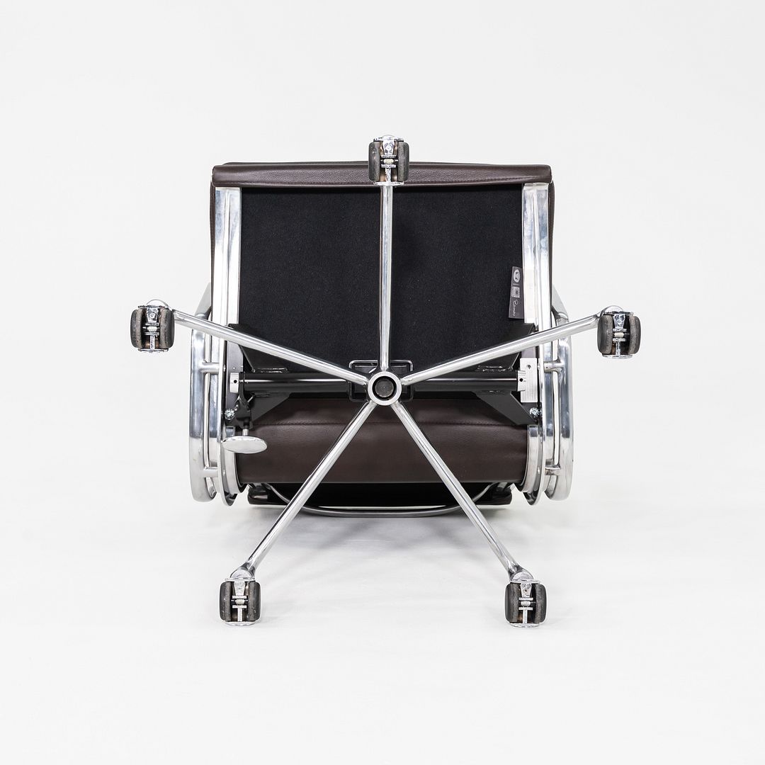 Soft Pad Management Chair, EA435