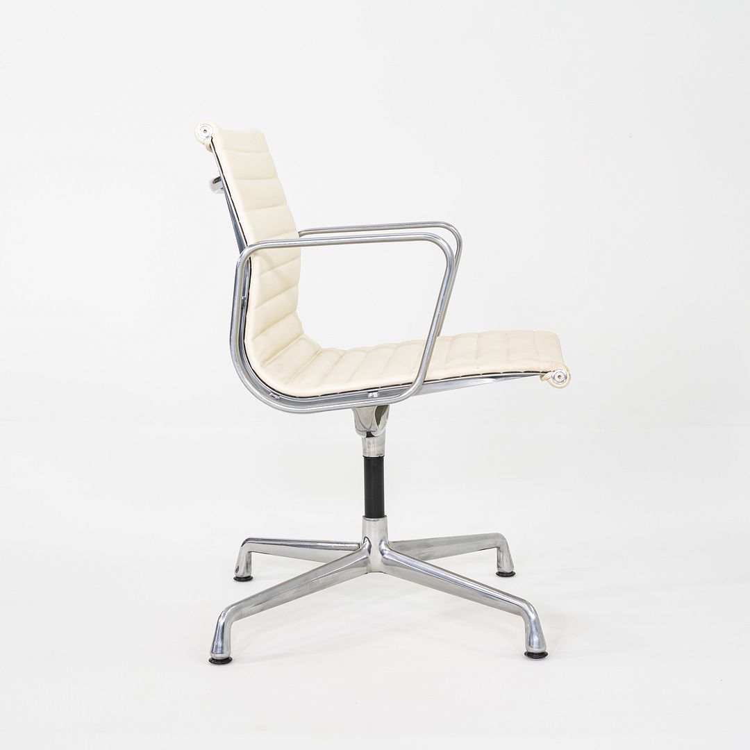 Eames Aluminum Group Management Desk Chair