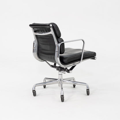 Soft Pad Management Chair, EA435