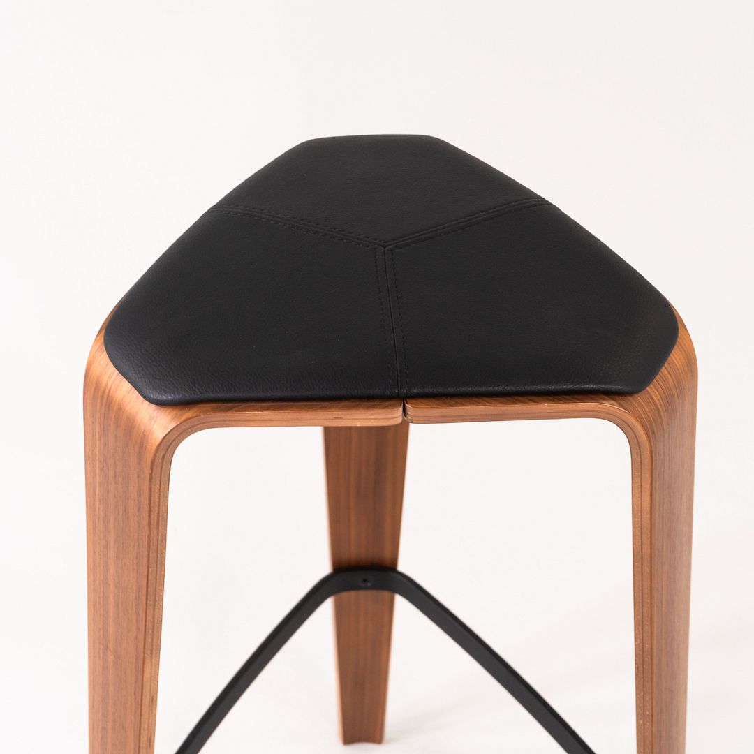 Tre Bar Stool