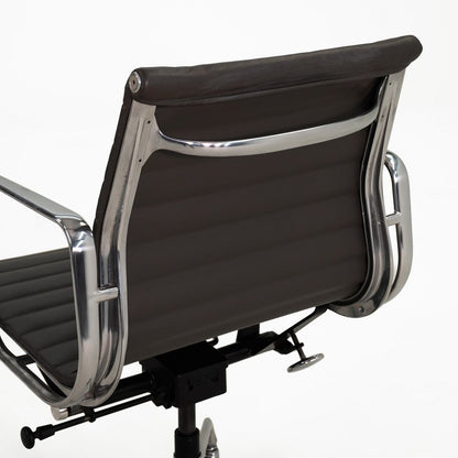 Aluminum Group Management Desk Chair, model EA335