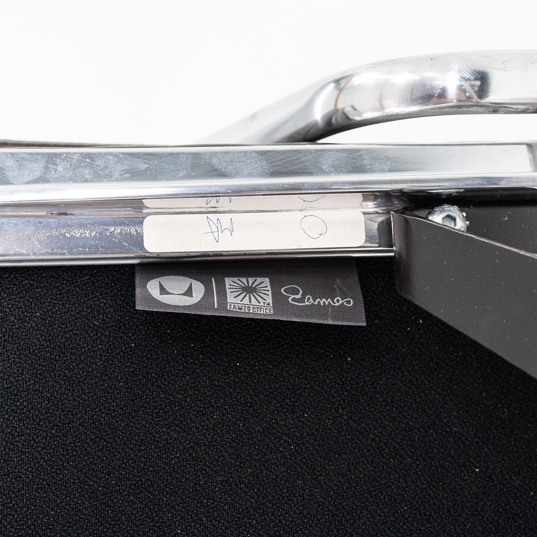 Soft Pad Management Chair, EA435