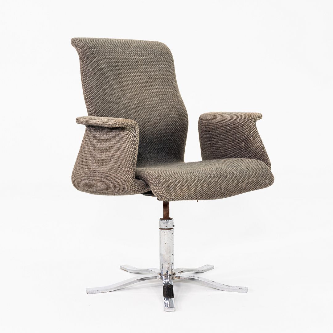 Cobra Armchair